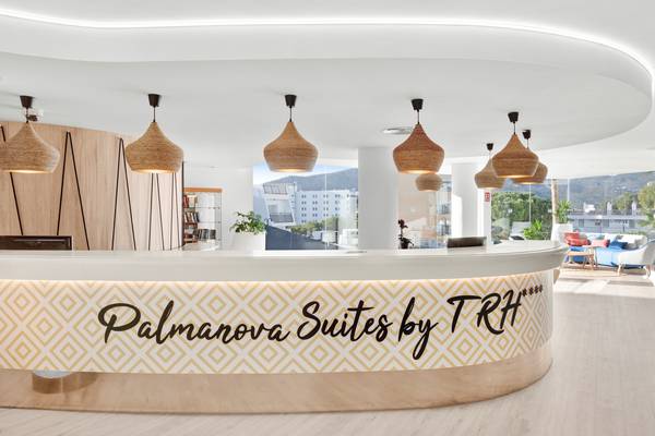Recepción 24 horas Hotel Palmanova Suites by TRH Magaluf