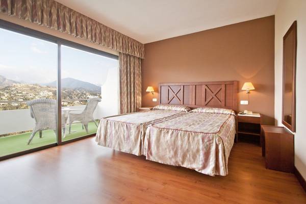 DOBLE + 1 ADULTO Hotel TRH Paraíso en Estepona