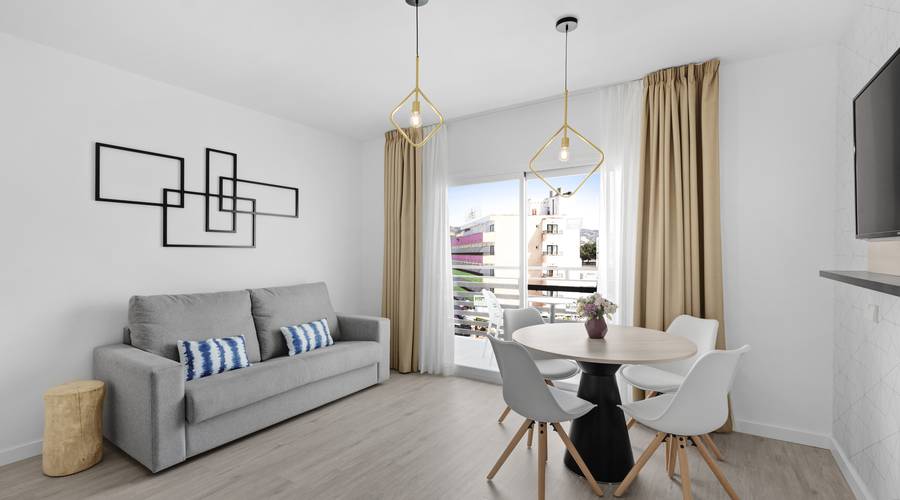 Apartamento de 2 adultos 1 niño Hotel Palmanova Suites by TRH en Magaluf