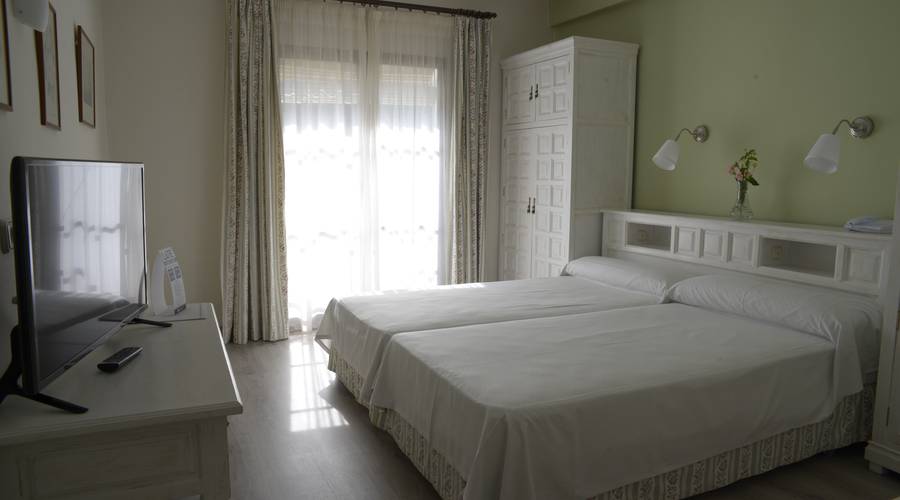 HABITACIÓN DOBLE ECONÓMICA Hotel TRH Mijas en Mijas