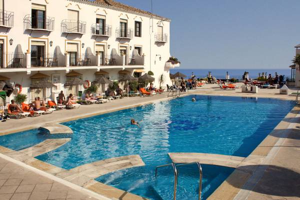 Piscina Hotel TRH Mijas